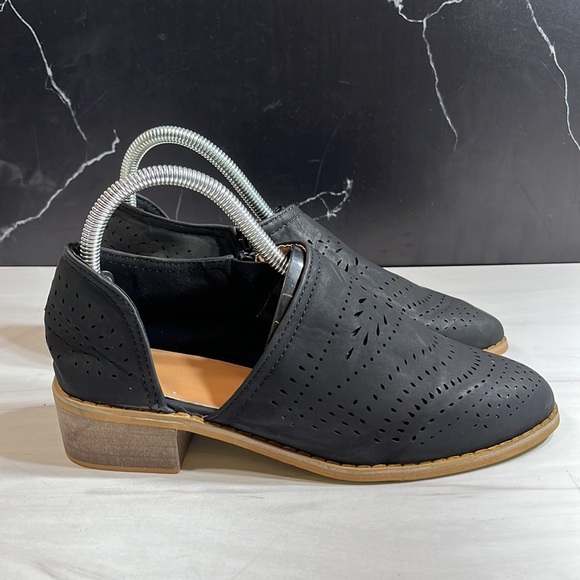 Unbranded Women’s Ankle Bootie Black sz 6.5 - Picture 4 of 8